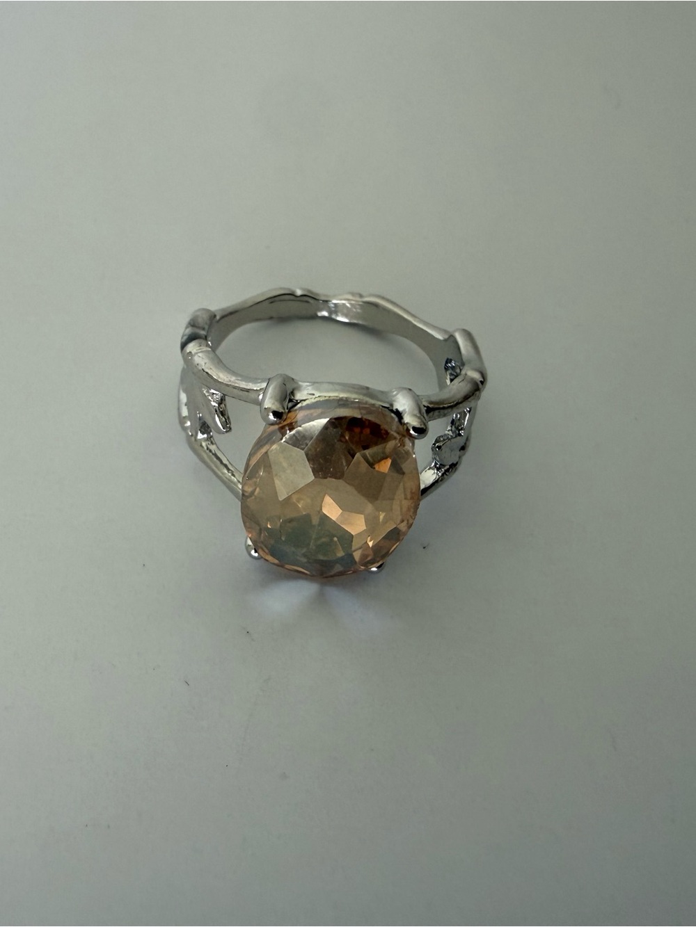 Elegant Silver Ring with Champagne Gemstone